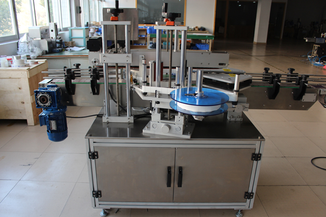 хоёр талт шошгологч (2).JPG