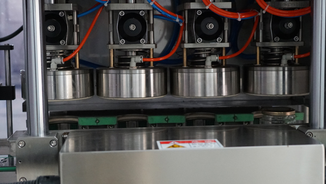 4 ТОЛГОЙ Capper vacuum.jpg