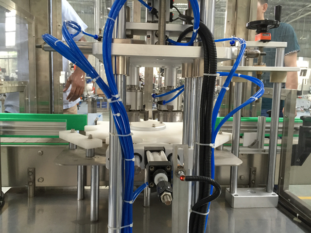 Вакуум таглах машины үндсэн хэсгийн арын тал.jpg