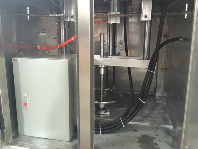 лааз дотор битүүмжлэх таглах машин.jpg