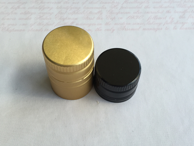 screw caps металл таг.jpg