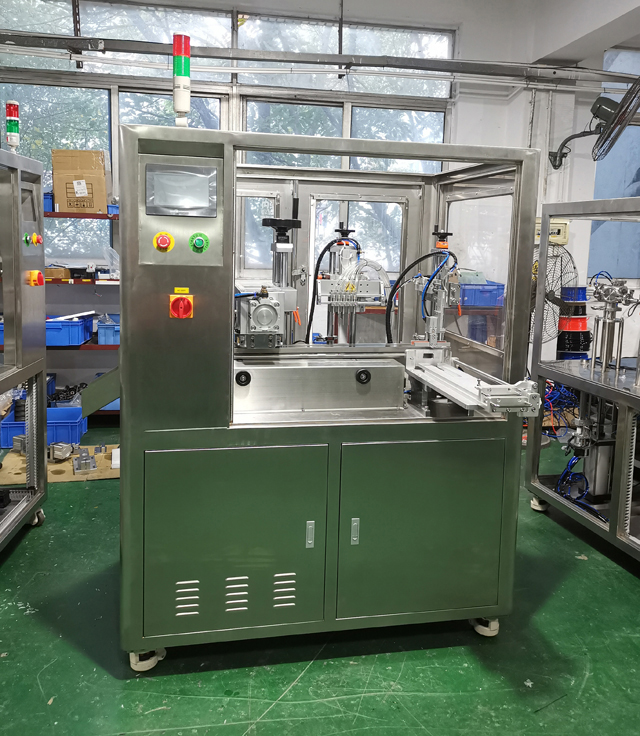 хадгалах саванд байгаа машин.jpg