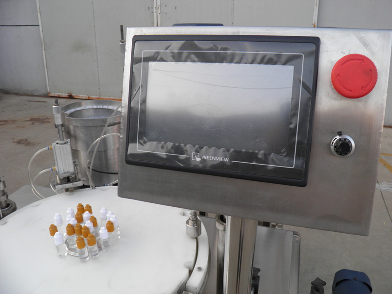 filling plugging capping labeling production line E шингэн PLC лонх дүүргэгчийн таглах labeling.jpg