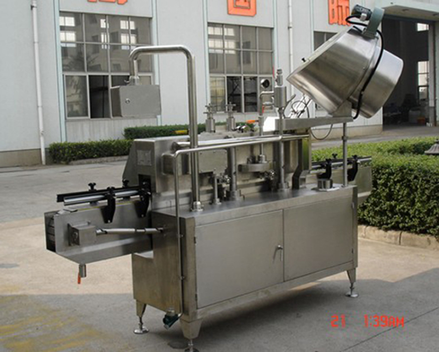 PLC-controlled system glass Jar twist off Steam Capper equipment vacuum capping machine for Glass Jars мушгих вакуум тагны арын зураг.jpg