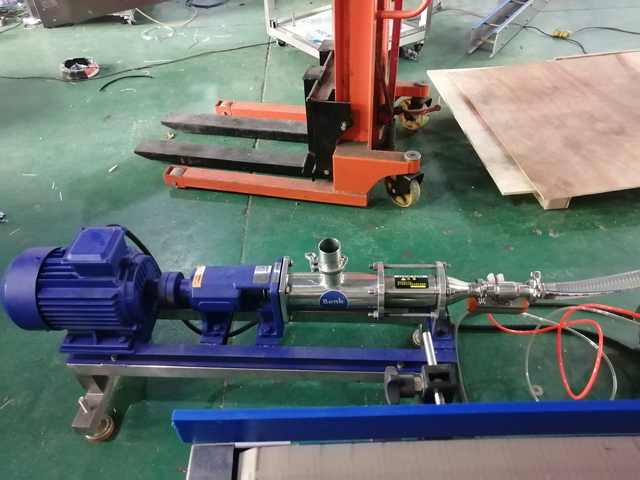 Холигч халаагууртай 12 толгой дүүргэгч машин (3).jpg