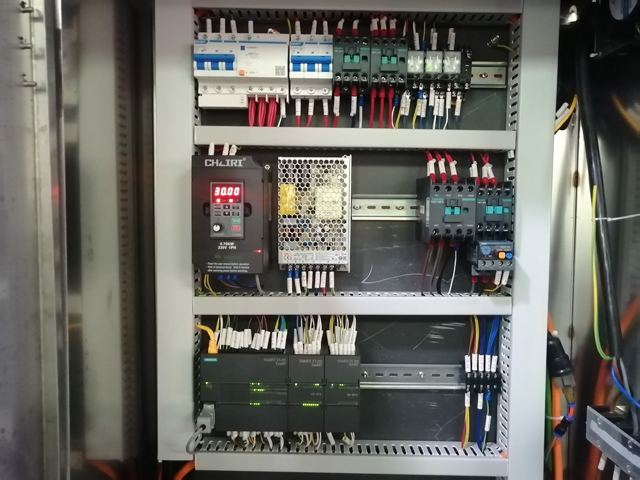 Холигч халаагууртай 12 толгой дүүргэгч машин (2).jpg