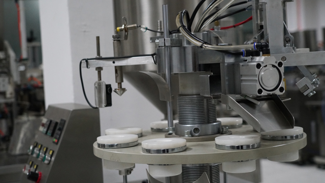 хоолой дүүргэгч битүүмжлэгч plastic.jpg