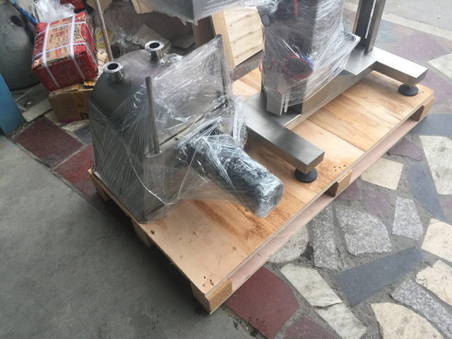 wooden case packaging machinery before shipping дүүргэх машинд зориулсан модон хайрцаг.jpg