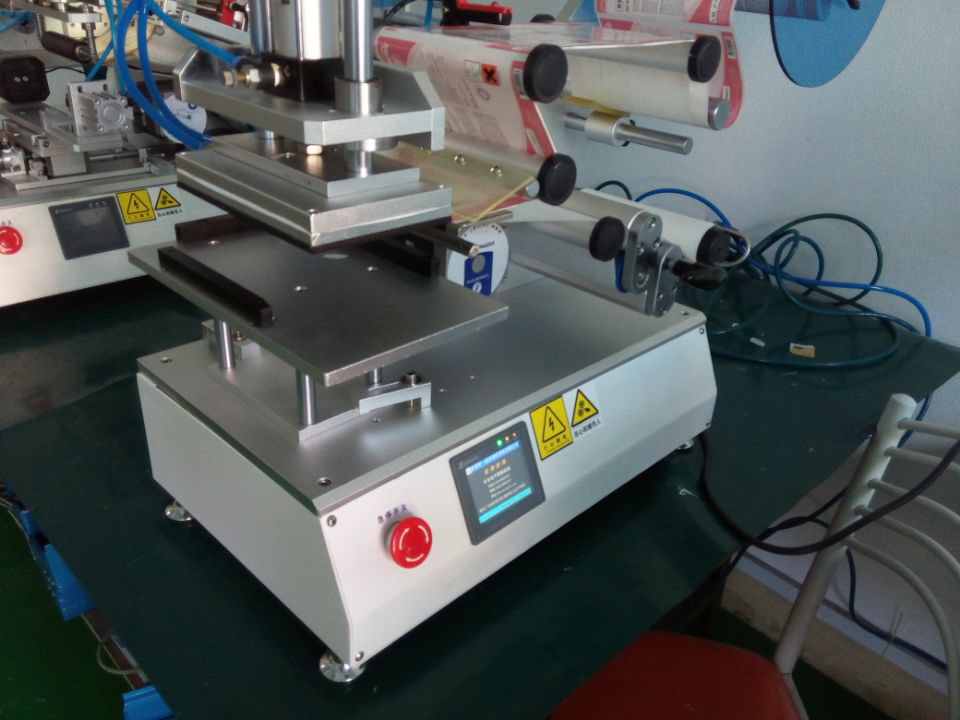semi automatic labeling machinery Уутны хаяг шошгын машин .jpg