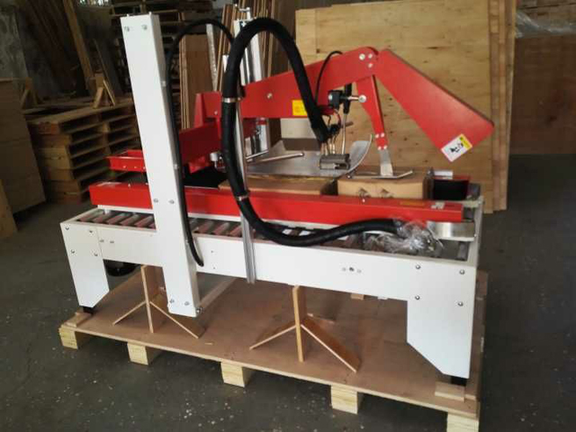 халуун хайлмал цавуу картон битүүмжлэх машин.jpg