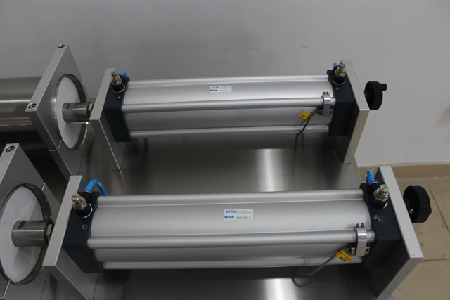 пневматик дүүргэгч машин.jpg